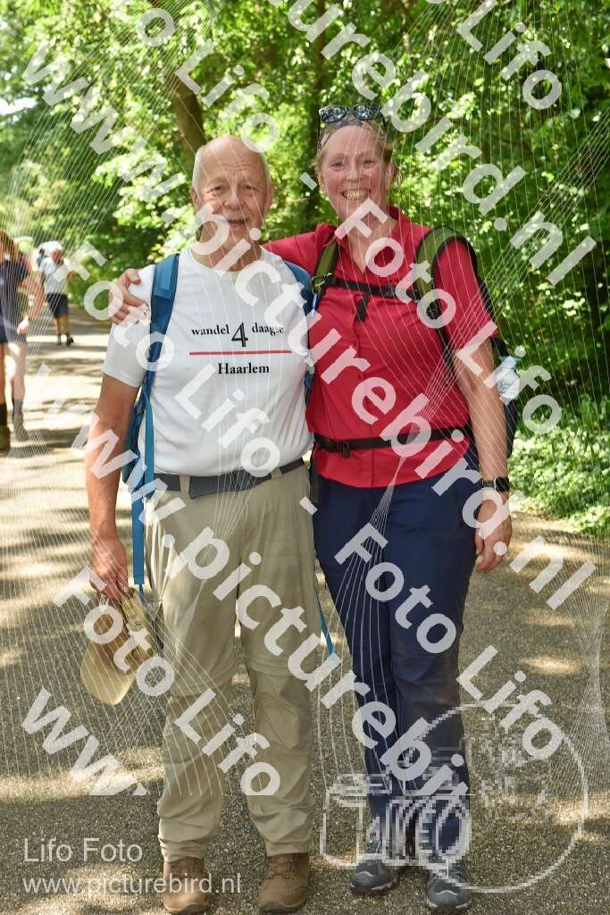 856