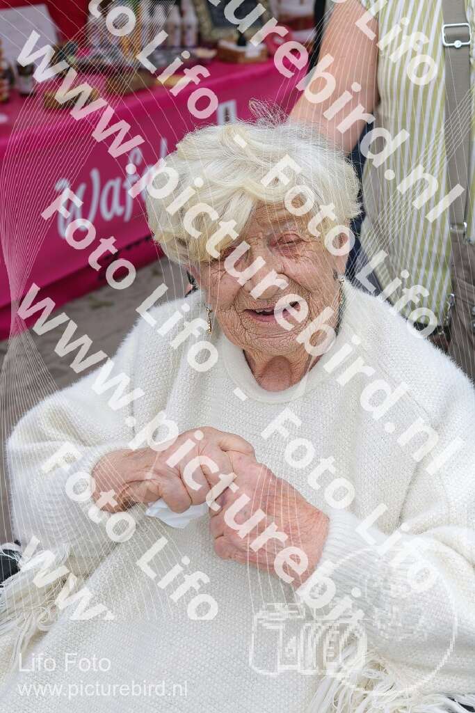 903