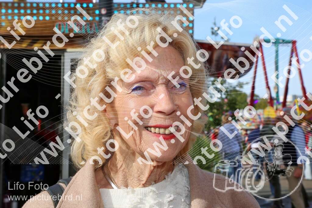 1529