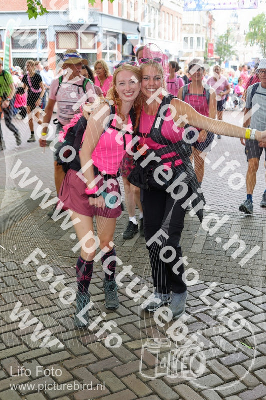 Evenement foto: Nijmeegse Vierdaagse 351